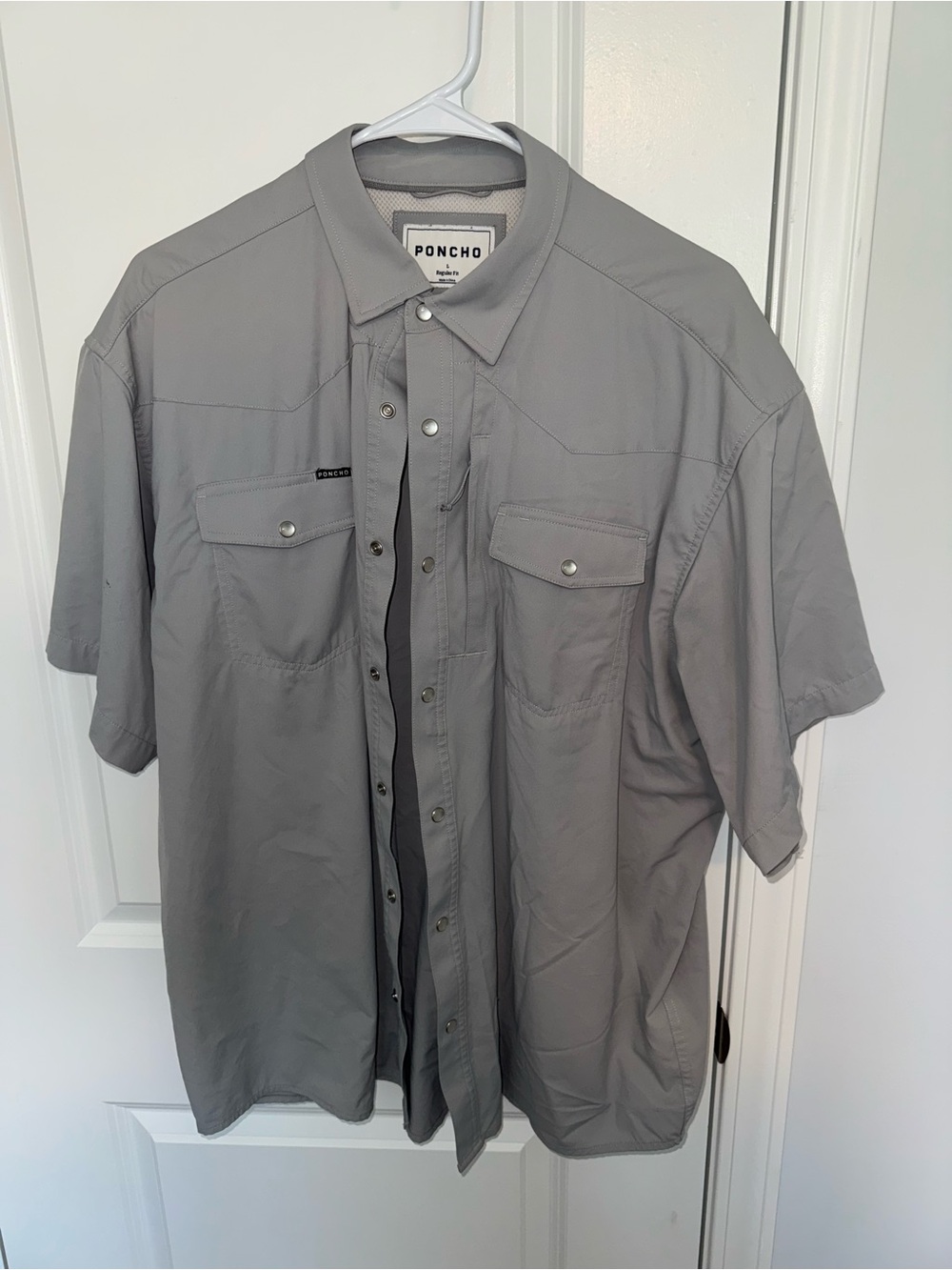 Poncho Men's Short-Sleeve Pearl Snap in Gray